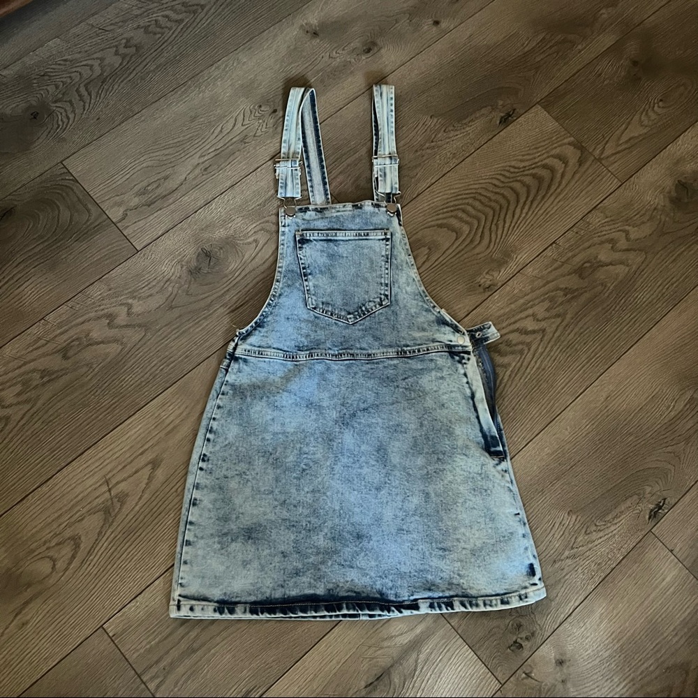 Forever 21 overall dress